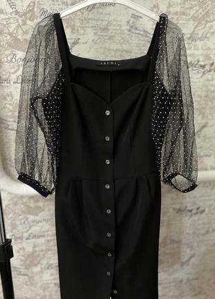 Черное платье