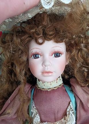 Продам роскошную фарфоровую куклу большого размера.англия