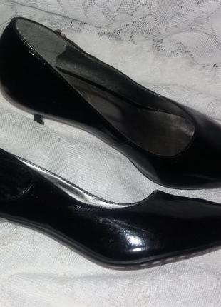 Женские туфли черные остроносые на каблуке (лак) размер 40,  б.у.4 фото