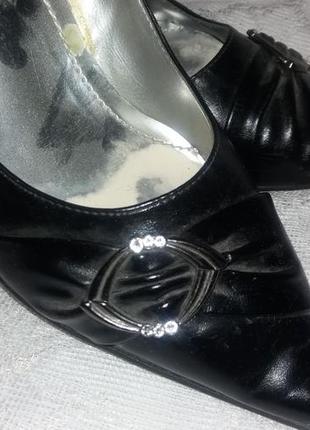Женские черные туфли остроносые 40 размер, б.у.2 фото