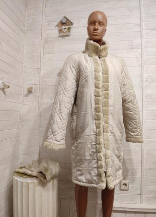 Утепленное пальто l-xl ,с капюшоном,есть нюанс