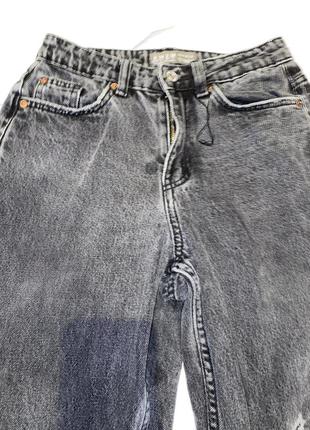 Рваные серые джинсы2 фото