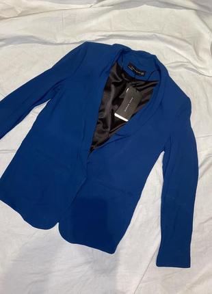 Базовый пиджак от zara синий новый