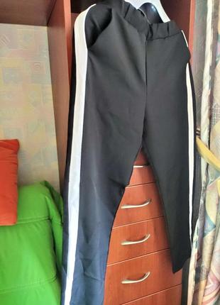 Штани (штани) жіночі спортивні. нові. чорні