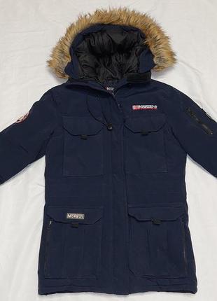 Зимняя мужская куртка размер s в красивом состоянии2 фото