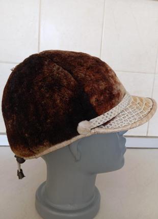 Кепка з овчини