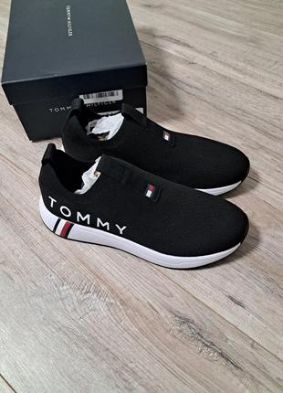 Кросівки tommy hilfiger 39eur оригінал3 фото