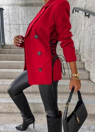 Пиджак с длинными рукавами приталенный жакет со шнуровкой на талии стильный трендовый черный бежевый красный5 фото