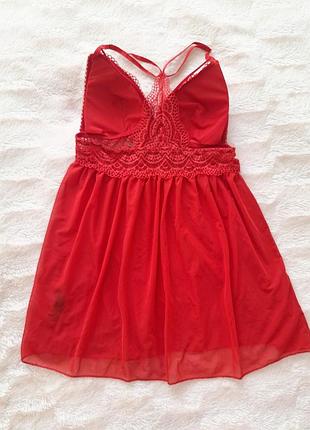 Пеньюар красного цвета