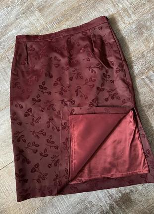 Спідниця класична , юбка міді з вишивкою бордо