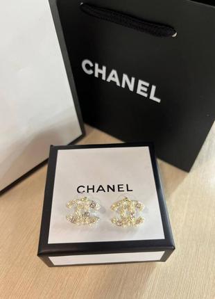 Сережки від chanel