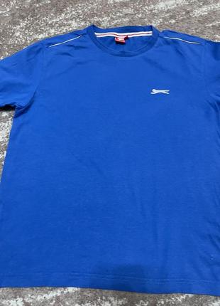 Красивая футболка