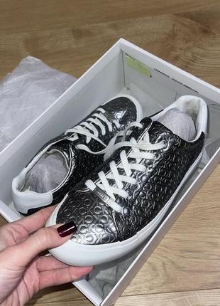 Calvin klein кеди оригінал стан нових кросівки срібні преміум  якість