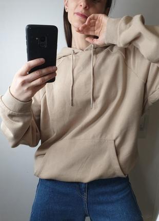 Базовое бежевое нюдовое удлиненное худи с капюшоном большим карманом толстовка4 фото