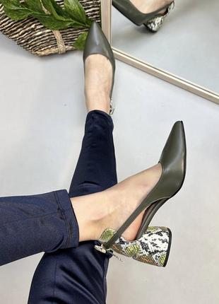 Дизайнерские туфли с открытыми боковинами натуральная кожа питон олива2 фото