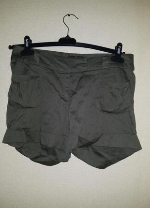 Шорти кольору хакі