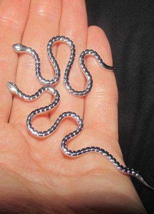 Разные серебристые асимметричные серьги змеи, новые! арт. 55953 фото