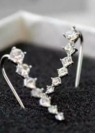 Серьги серебристые с цирконами код 953