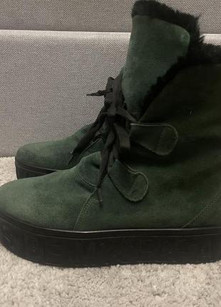Ботинки зеленые на толстой подошве