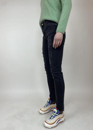 Женские джинсы зауженные tommy hilfiger выстиранный черный размер 294 фото