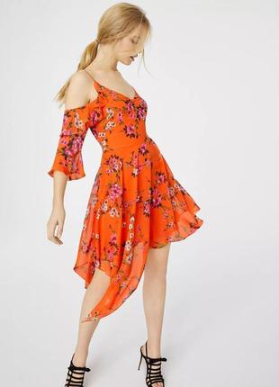 Нежное воздушное шифоновое асимметричное платье в цветочный принт