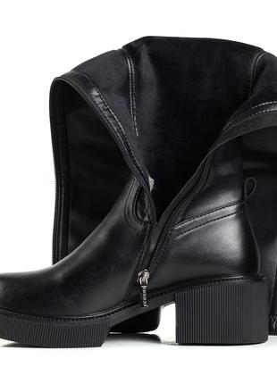 Ботфорти шкіряні на масивному каблуку