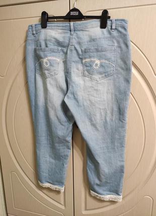 Летние джинсы удлиненные шорты капри р.52-544 фото