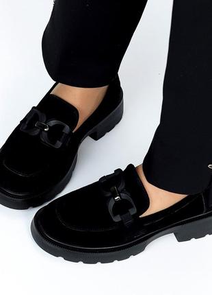Универсальные женские, нарядные лоферы, туфли в натуральной замше, черного цвета, подойдут на лето в2 фото