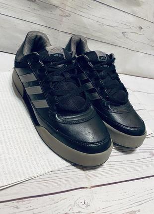 Кожаные кроссовки adidas  3 streifen the brand оригинал, мягкие удобные черные р44