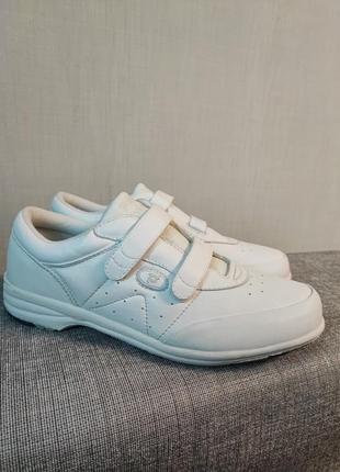 Жіночі кросівки walker білі 38 розмір