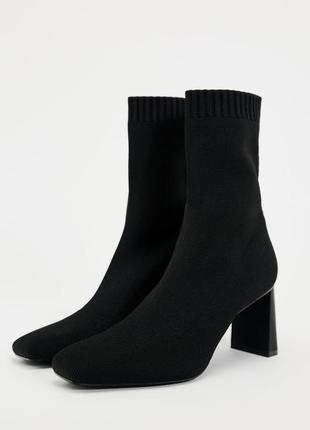 Zara текстильні чоботи демісезонні