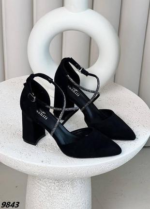 Женские туфли черные декорированные эко замша