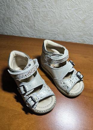 Босоніжки ортопедичні topitop для дівчинки (22 см, на ніжку 14 см)