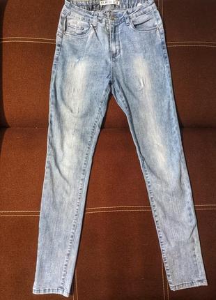 Жіночі джинси розмір м