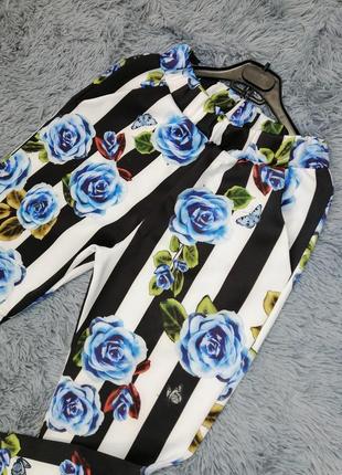 Укороченные летние брюки в полоску с цветами3 фото