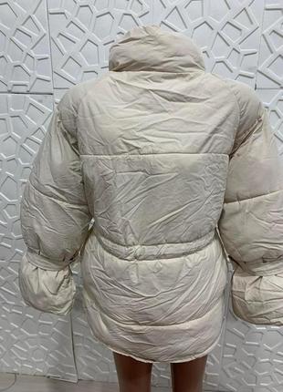 Куртка пуфер молочная зимняя короткая теплая объемная2 фото
