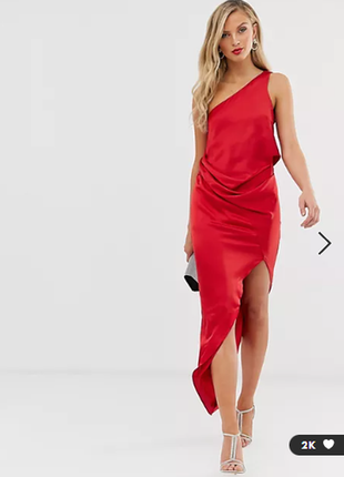 Красное атласное платье миди с драпировкой на одно плечо1 фото