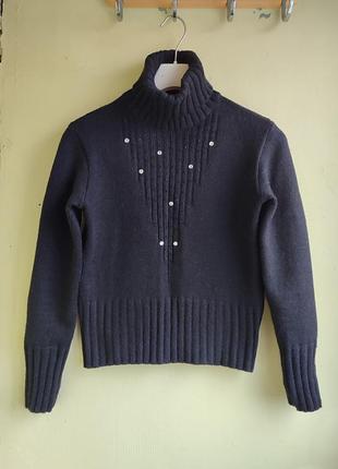 Оригинальный нарядный теплый свитер, украшенный стразами