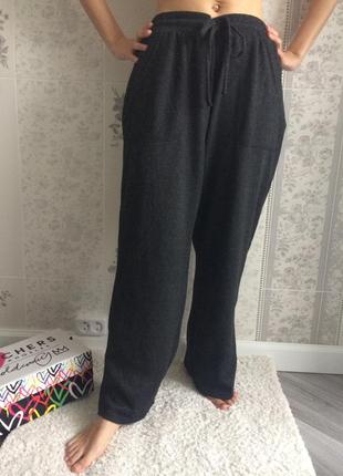 Женские трикотажные  чёрные широкие брюки3 фото