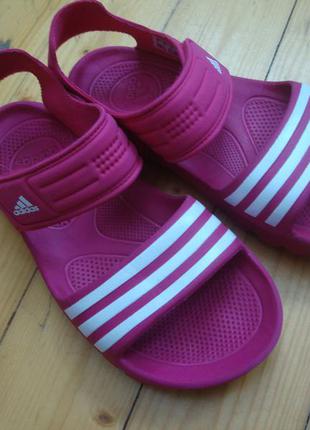Босоніжки adidas pink оригінал 35 розм