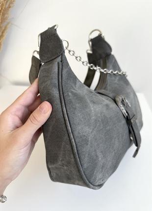 Сіра сумочка з цепком6 фото