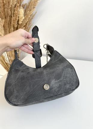 Сіра сумочка з цепком8 фото
