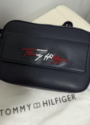 Новая сумочка tommy hilfiger, темно синего цвета2 фото