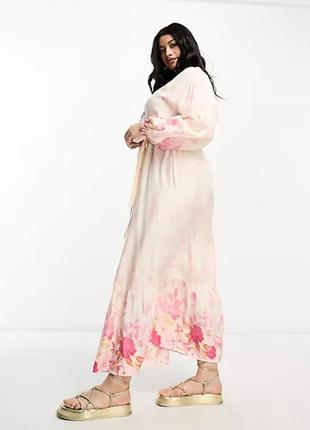 Женственное платье макси в цветах xl4 фото