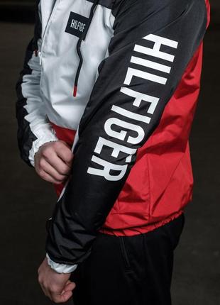 Чоловіча вітровка з капюшоном tommy hilfiger s-xxl спортивна легка куртка вітрівка томмі хілфігер5 фото