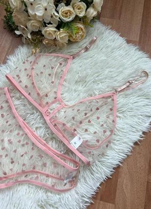 Сексуальний прозорий комплект жіночої спідньої білизни із сердечками: трусики та бюст3 фото