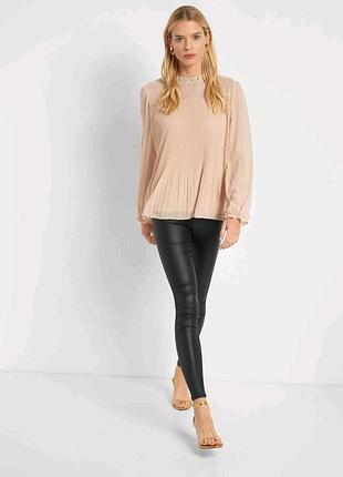 Нарядная пудровая блуза плиссе