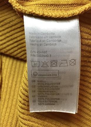 Укороченный горчичный свитер в рубчик7 фото