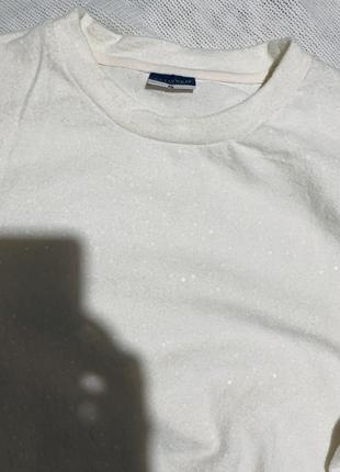 Белый нарядный свитшот с пайетками7 фото