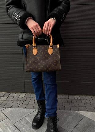 Женская сумка формата а4 louis vuitton с ремешком на плече трендов модель луи виттон5 фото